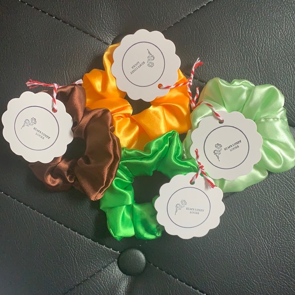 KLM’s Luxey Locks Handmade Hair Scrunchies 4($20) - Picture 1 of 8
